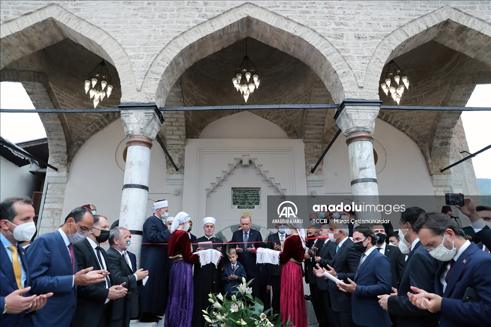 Cumhurbaşkanı Erdoğan, restore edilen Başçarşı Camisi'nin açılışını yaptı