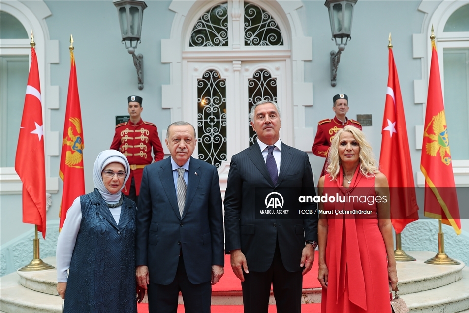 Crna Gora: Turski predsjednik Erdogan stigao na Cetinje, dočekan uz najviše državne počasti