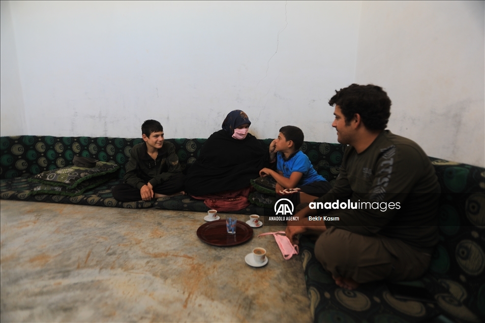 Jinên Sûriyeyî bi wê hêviyê dijîn ku mirovên wan ên rejima Esed girtine li heyatê ne