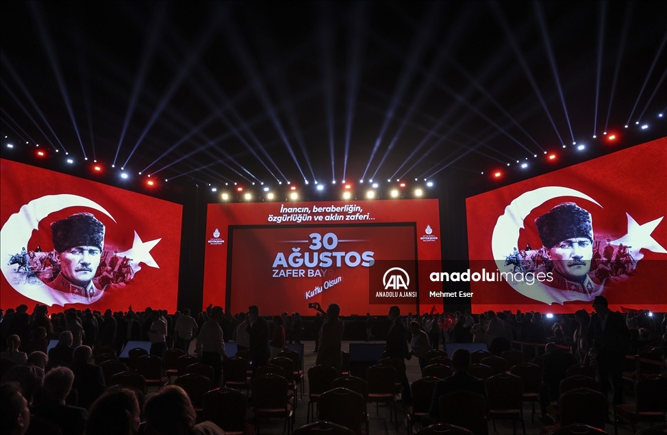 Yenikapı Meydanı'nda 30 Ağustos Zafer Bayramı kutlamaları yapıldı