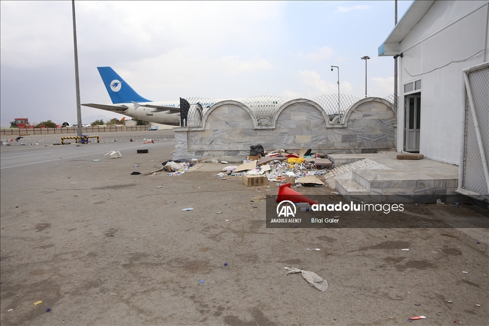 Kabil'deki Uluslararası Hamid Karzai Havalimanı'nın kontrolü Taliban'a geçti