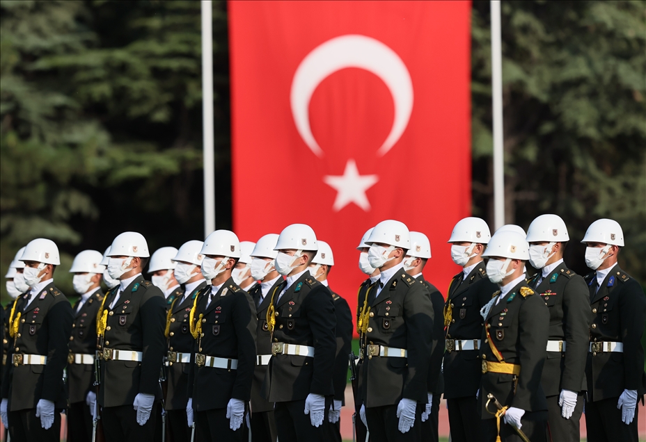 MSÜ Kara Harp Okulu Diploma Alma ve Sancak Devir Teslim Töreni