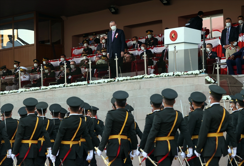 MSÜ Kara Harp Okulu Diploma Alma ve Sancak Devir Teslim Töreni