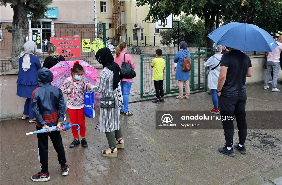 Sel felaketinin yaşandığı Ayancık ilçesinde bazı okullarda uyum süreci eğitimi başladı