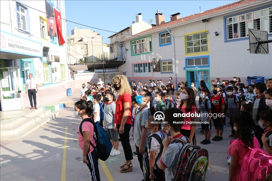Yeni eğitim öğretim yılı başladı