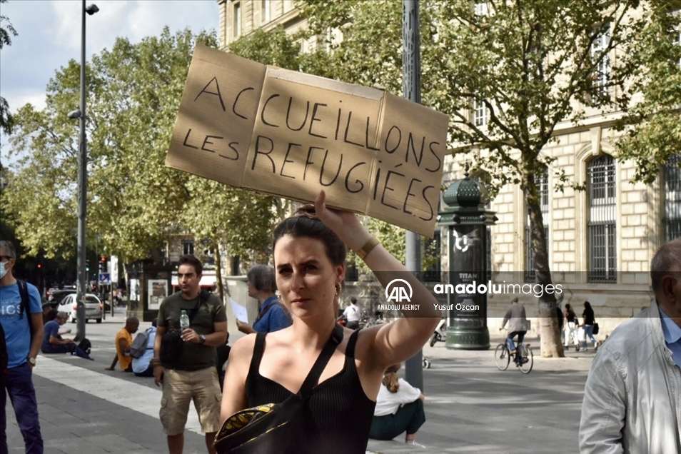 Во Франции прошла демонстрация в поддержку афганского народа