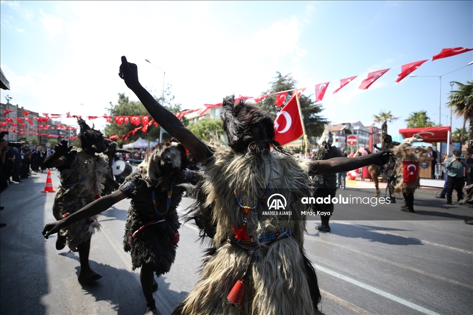 Balıkesir'in kurtuluş törenlerinde işgalde düşmanın korkulu rüyası "Tülütabaklar" canlandırıldı