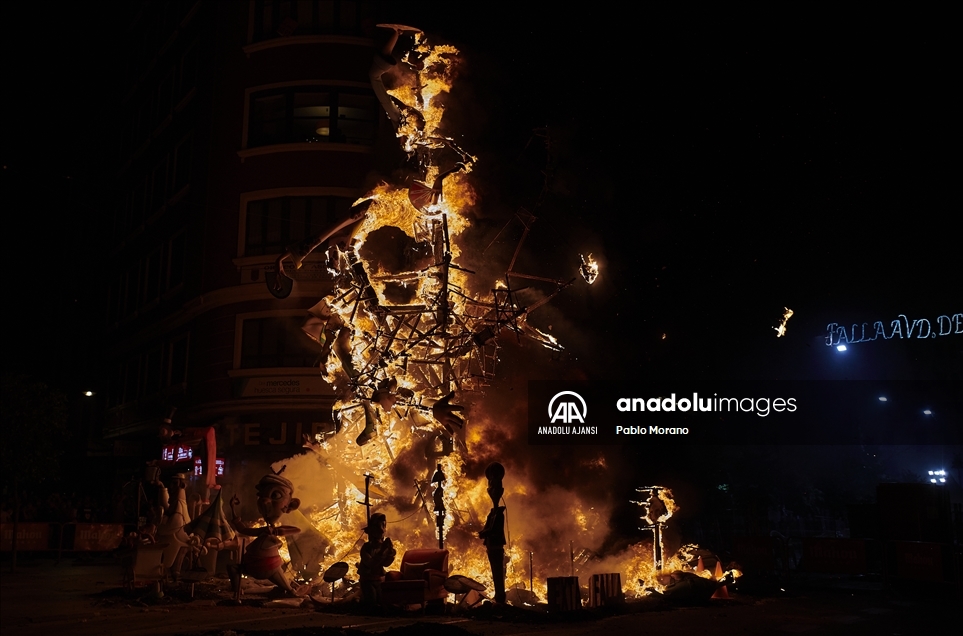 İspanya'da "Las Fallas" Festivali