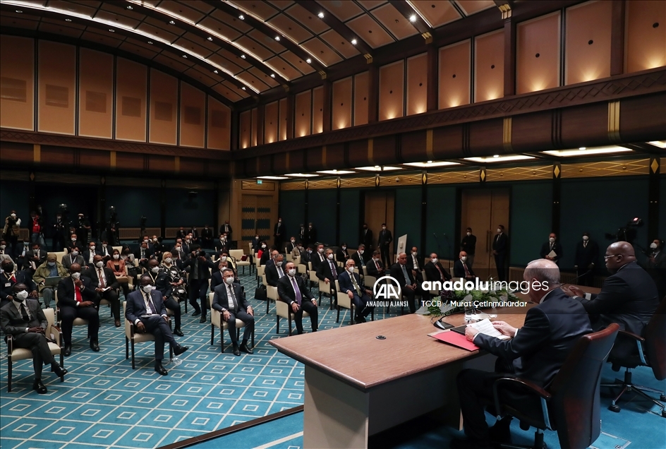 Cumhurbaşkanı Erdoğan, Kongo Demokratik Cumhuriyeti Cumhurbaşkanı Tshisekedi ile basın toplantısı düzenledi