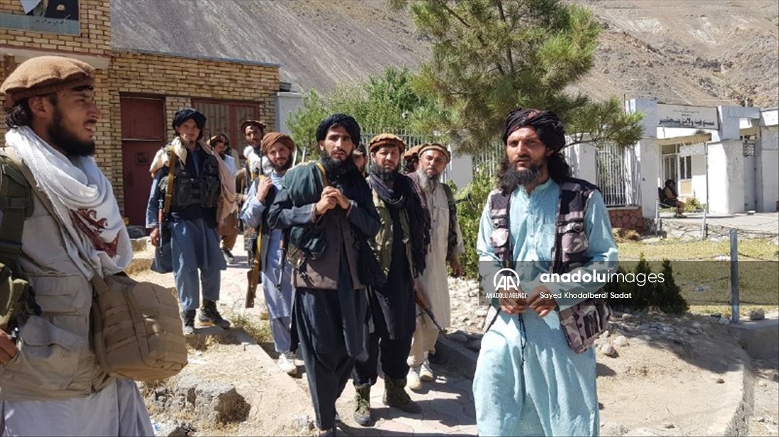 ئه‌فغانستان.. یه‌كه‌م تیمی میدیا ئاژانسی ئانادۆڵو بوو دوای پێكدادانه‌كان چووه‌ نێو په‌نجشیره‌وه‌