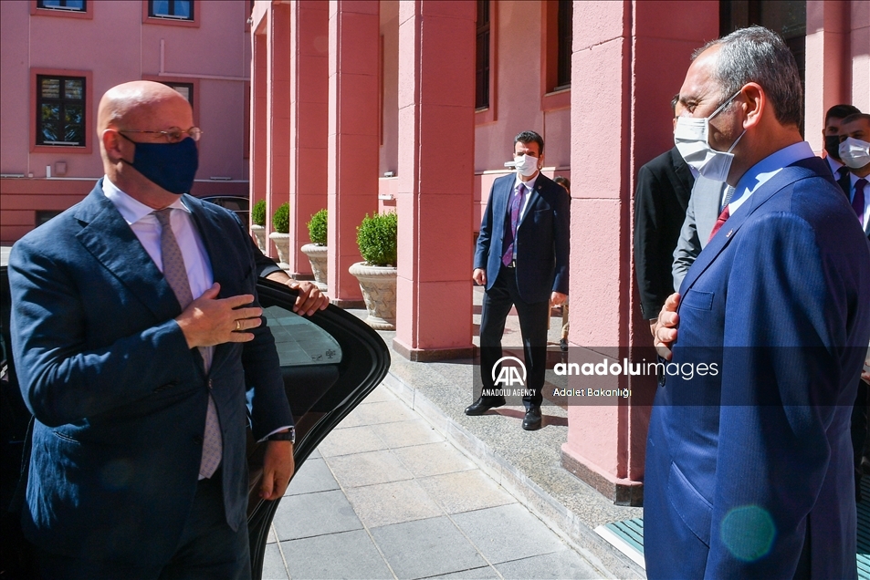 دیدار وزیران دادگستری ترکیه و هلند در آنکارا