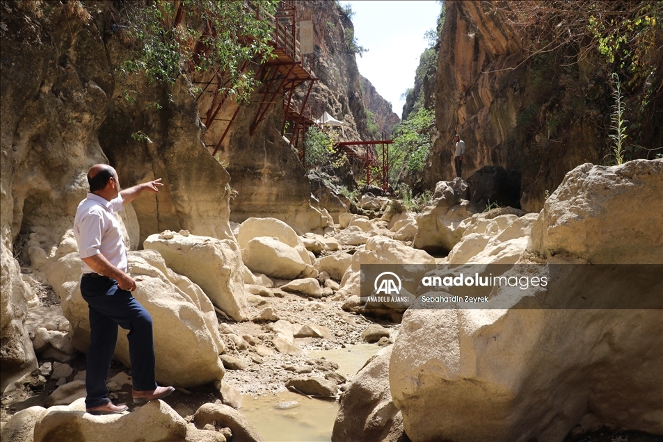 Büyük Menderes Nehri üzerindeki Kısık Kanyonunda sular çekildi