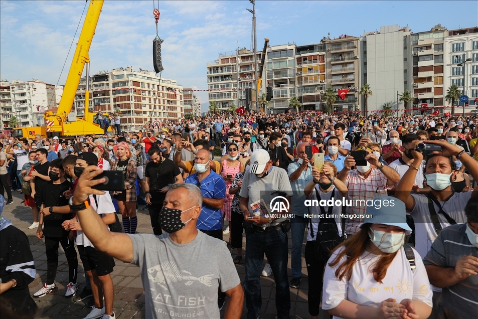 İzmir'in düşman işgalinden kurtuluşunun 99. yıl dönümü
