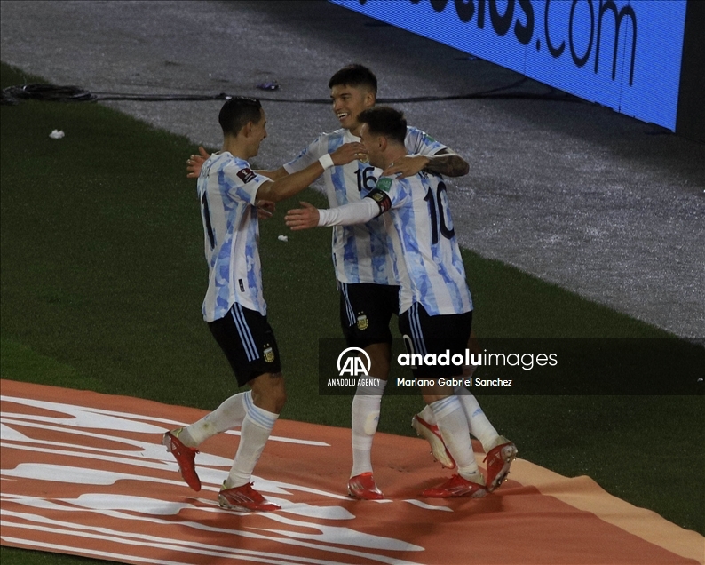 Con 'hat trick' ante Bolivia, Lionel Messi bate récords en el fútbol suramericano
