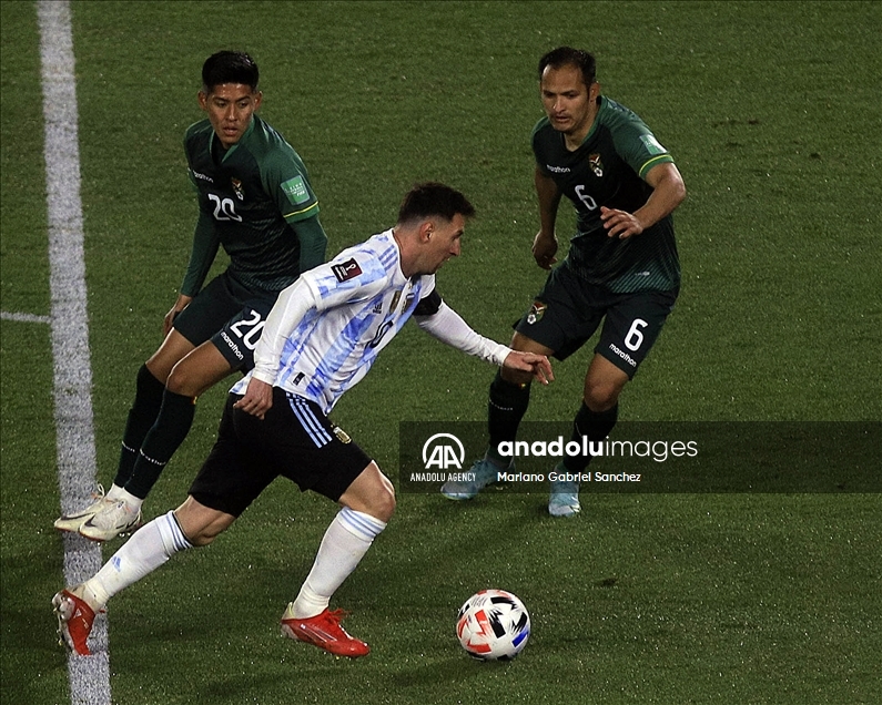 Con 'hat trick' ante Bolivia, Lionel Messi bate récords en el fútbol suramericano