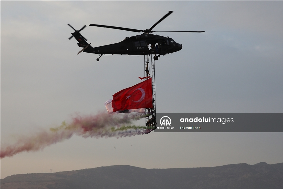 Peringatan Hari Pembebasan Izmir ke-99