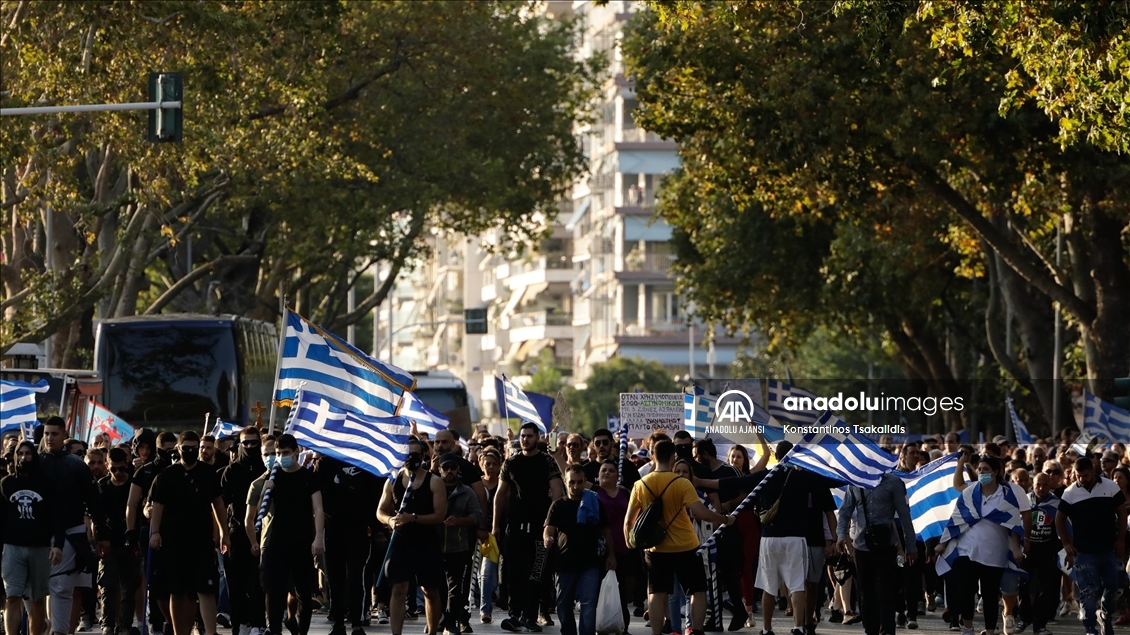 Selanik sokaklarında protestocular polisle çatıştı