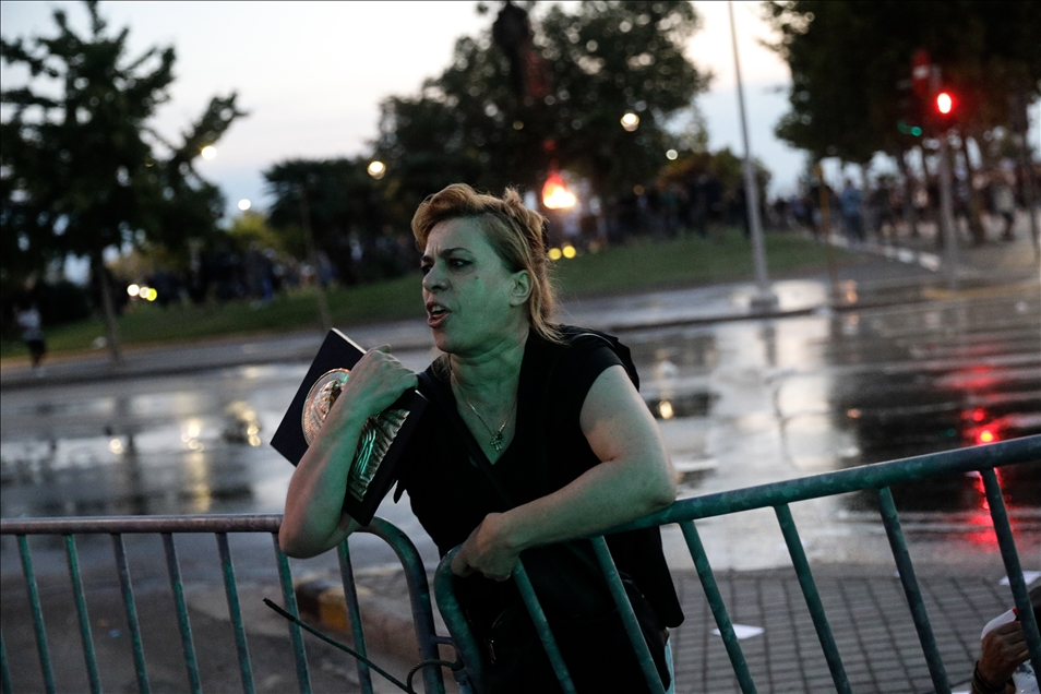 Selanik sokaklarında protestocular polisle çatıştı