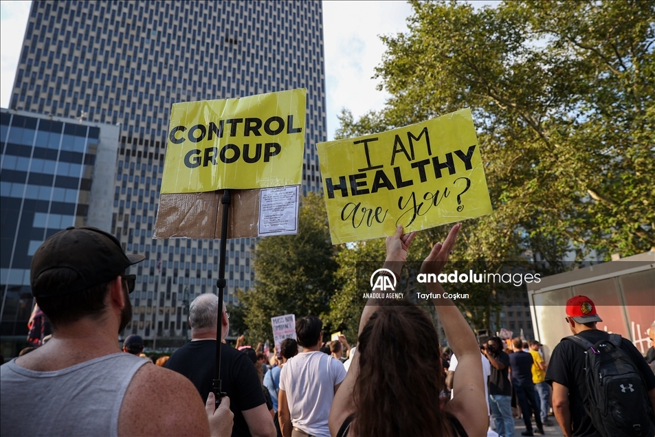 Противники вакцинации провели акцию протеста в США