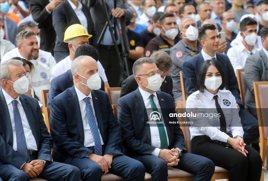 Cumhurbaşkanı Erdoğan, Türk-İş'e bağlı işçilerle bir araya geldi