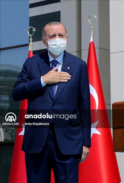 Cumhurbaşkanı Erdoğan, Türk-İş'e bağlı işçilerle bir araya geldi