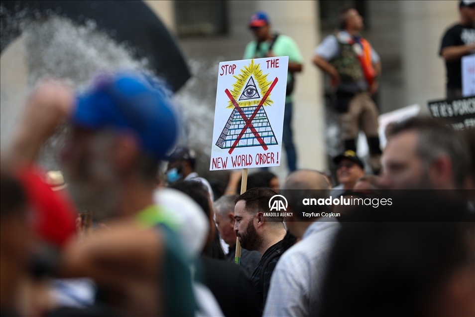 Противники вакцинации провели акцию протеста в США