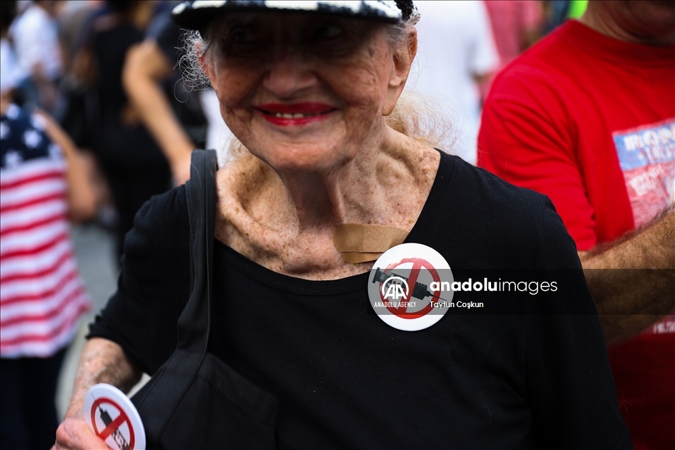 Противники вакцинации провели акцию протеста в США