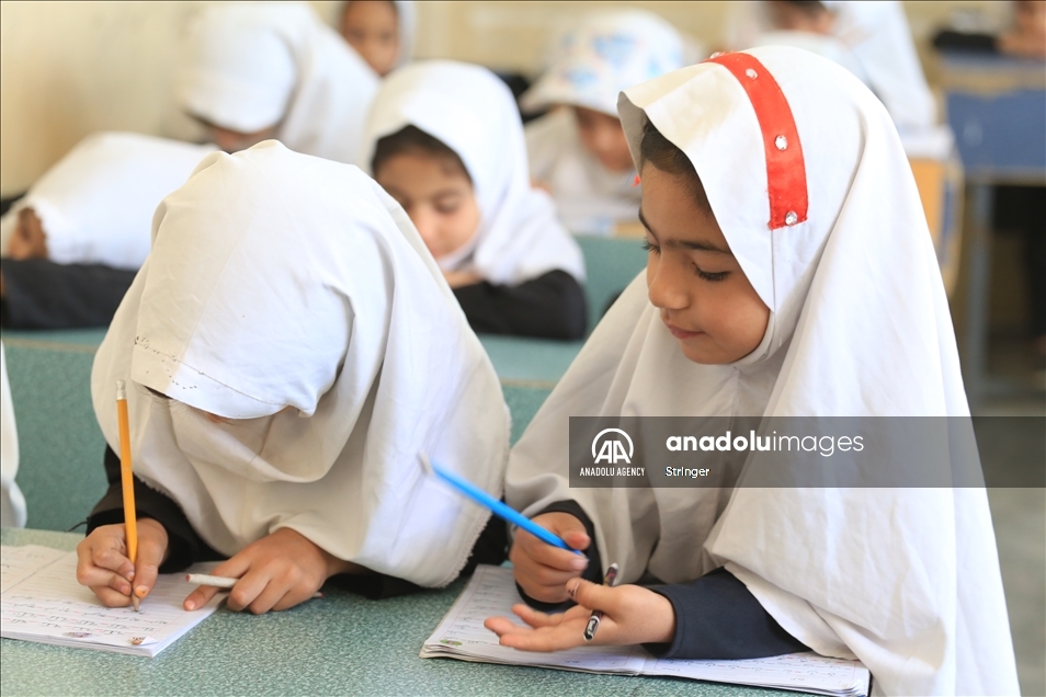 قوتابخانەکانی کچان لە ویلایەتی ھێرات رۆژئاوای ئەفغانستان