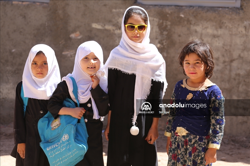 قوتابخانەکانی کچان لە ویلایەتی ھێرات رۆژئاوای ئەفغانستان