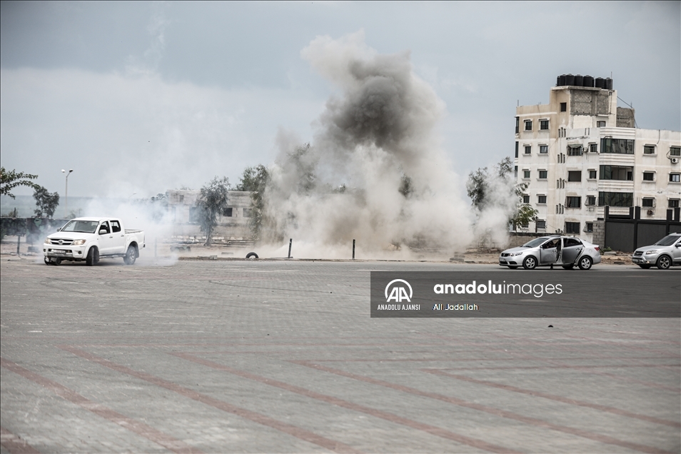 Gazze'de yeni mezun polis ve askerler için tören düzenlendi