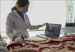 Especialistas en textiles llevan a cabo la restauración de la túnica ceremonial de Solimán el 'Magnífico'