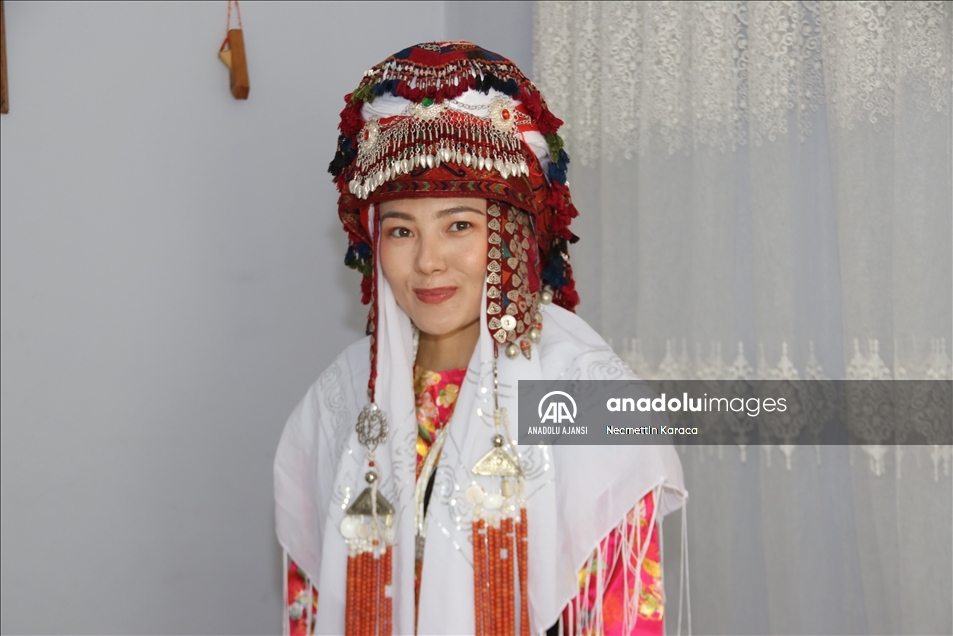 Van'da Kırgız Türklerinin düzenlediği "kültür şenliği" renkli görüntülere sahne oldu