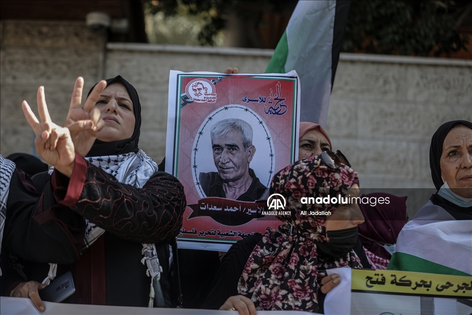 غزة.. وقفة دعم للأسرى الفارّين عقب إعادة إسرائيل اعتقالهم