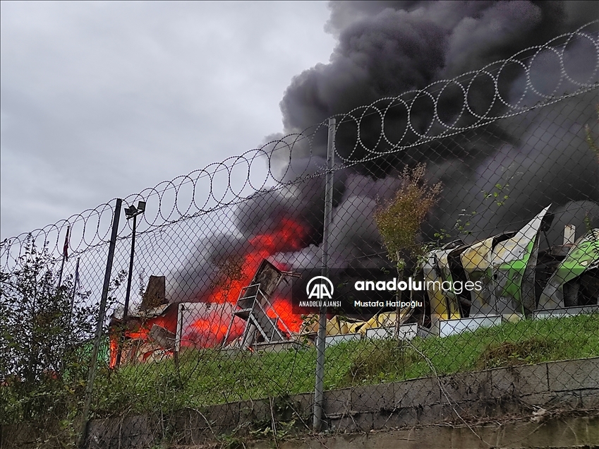 Şile'de fabrika yangını