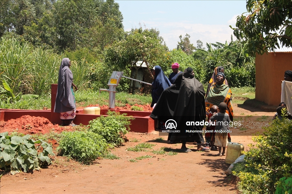 Türkiye'deki hayırseverlerin bağışlarıyla Kenya'da 20 su kuyusu açıldı