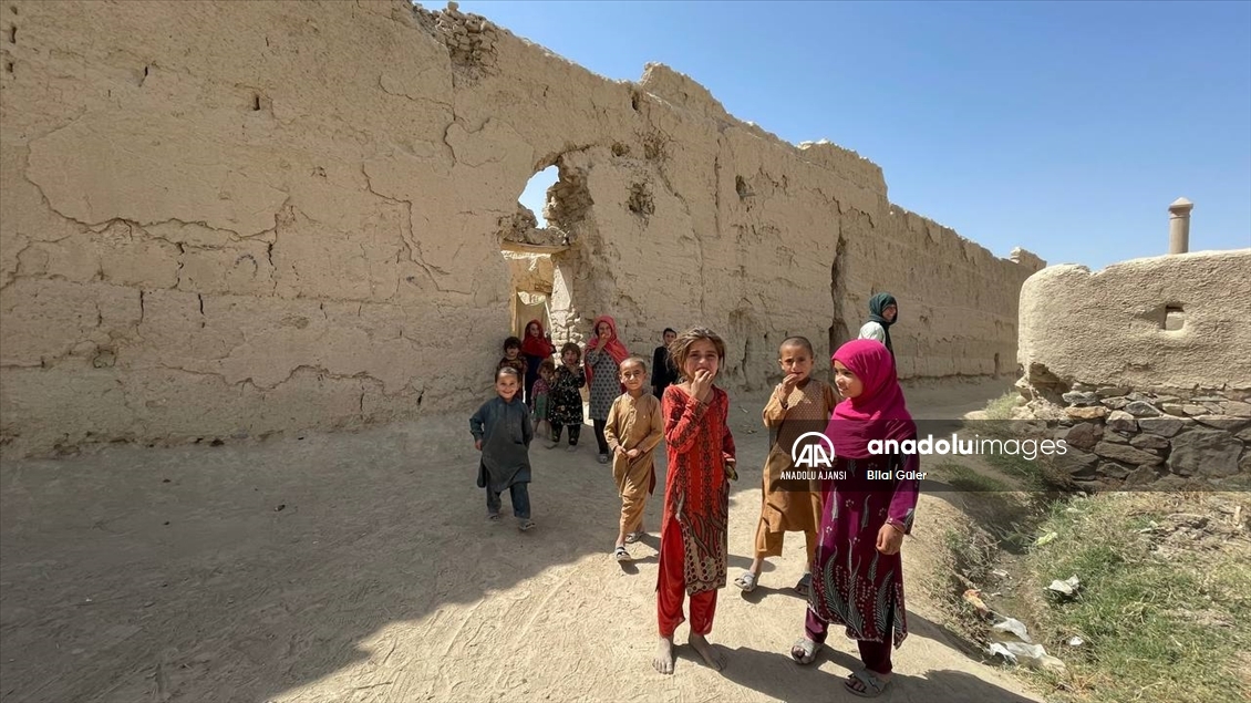 Taliban’ın ortaya çıktığı köyü görüntüledi