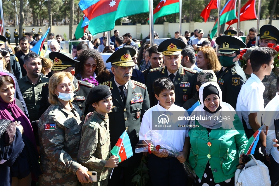 Azerbaycan'da, 2. Karabağ Savaşı'nın 1. yılında şehitler anıldı 