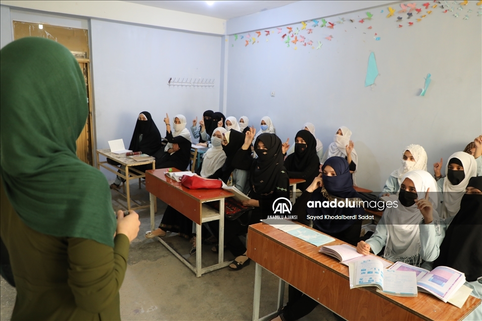 Kandahar vilayetindeki okullarda eğitim devam ediyor