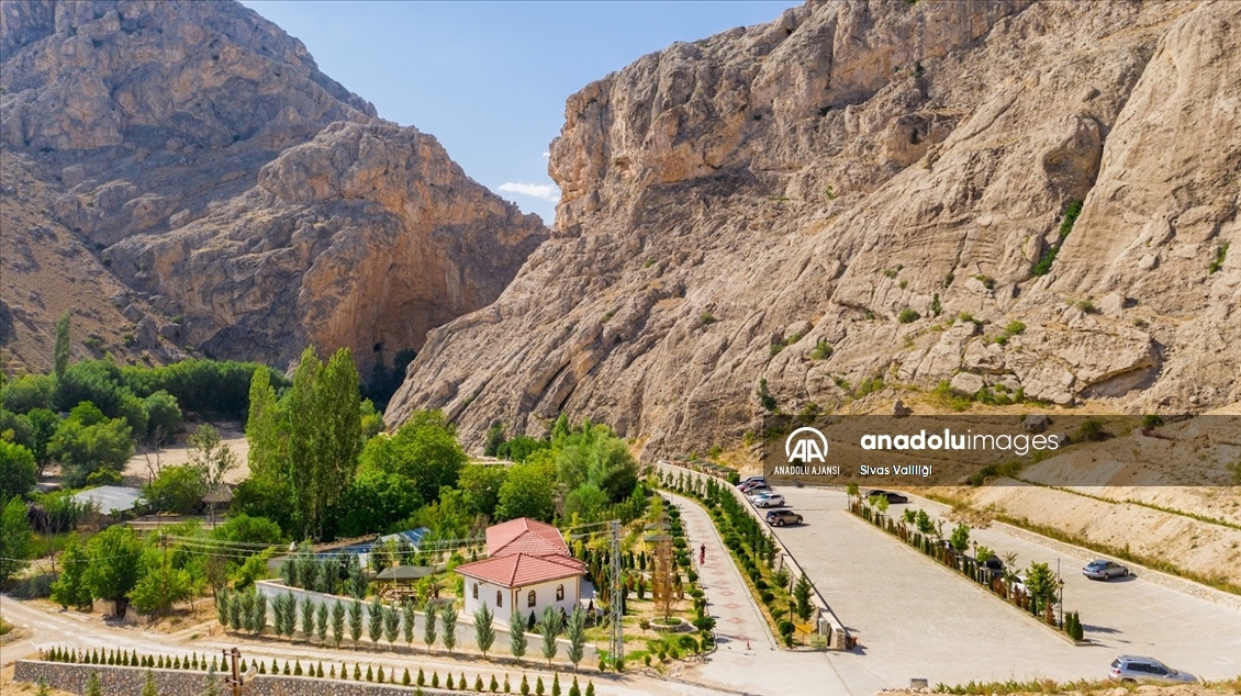 Sivas'taki Şuğul Kanyonu dört mevsim ziyaretçilerini ağırlıyor