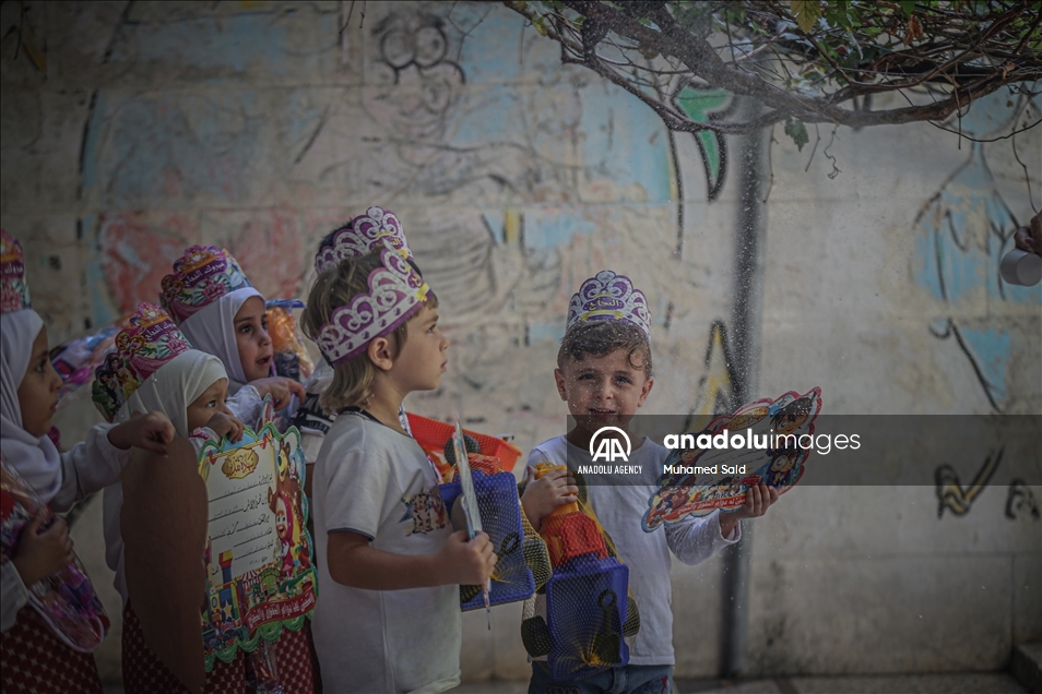حمایت مادر داغدیده سوری از کودکان یتیم با افتتاح کودکستان در ادلب