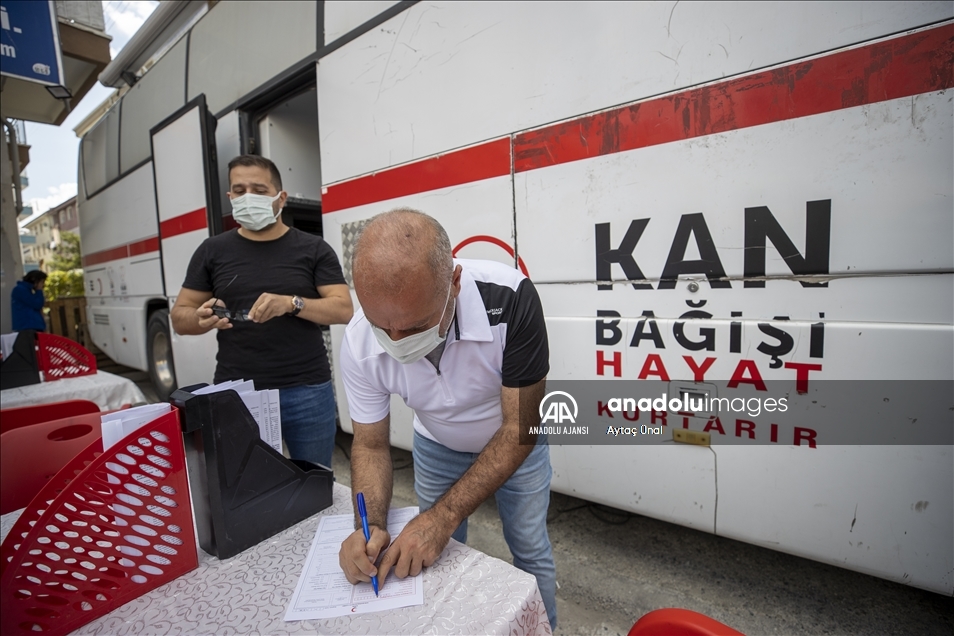 Vosvos tutkunlarından Türk Kızılay'a kan bağışı