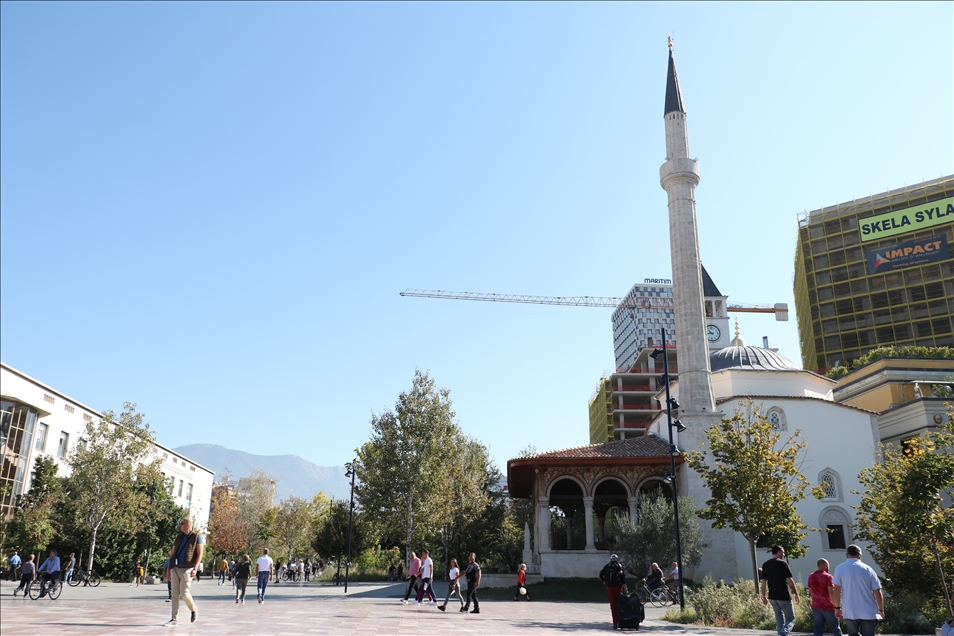 Xhamia e Et’hem Beut hapet për besimtarët pas restaurimit nga TIKA