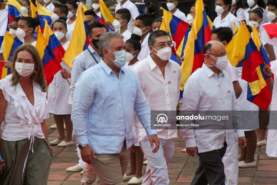 Colombia conmemoró el bicentenario de la Constitución de 1821 en medio de la apertura comercial de su frontera con Venezuela.