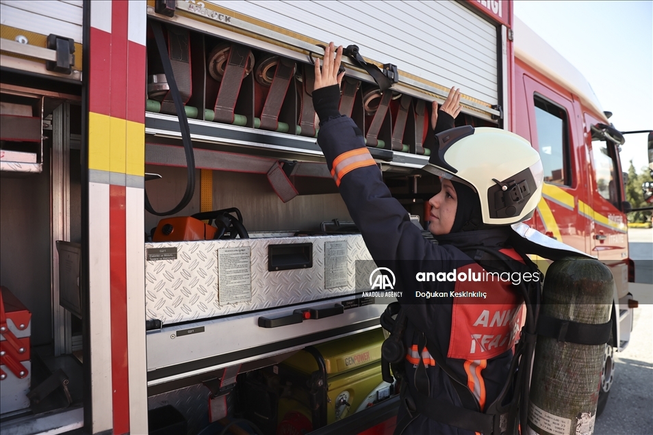 Turska: Hrabre žene vatrogasci svakodnevno riskiraju svoje živote