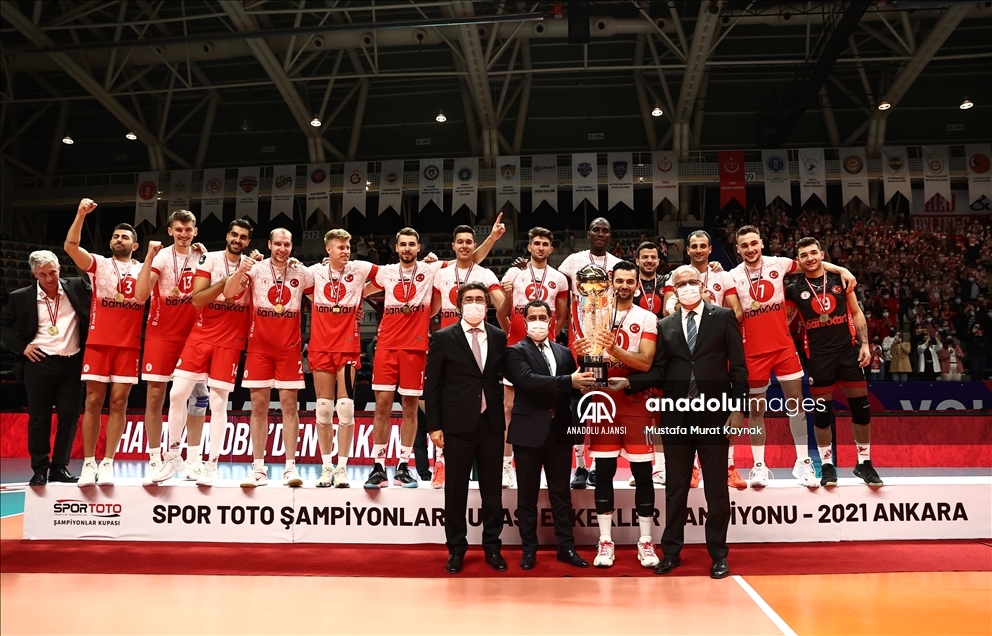 Voleybolda Spor Toto Şampiyonlar Kupası Ziraat Bankkart'ın