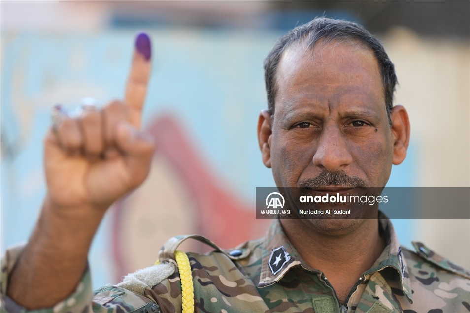 Irak’ta “özel oylama” başladı