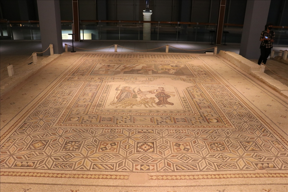 Muzeu Zeugma, vendi ku ruhen mozaikët e qytetit të themeluar nga një gjeneral i Aleksandrit të Madh