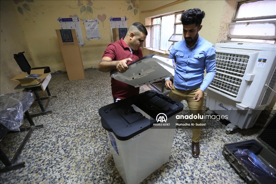 Voting begins in early general elections in Iraq