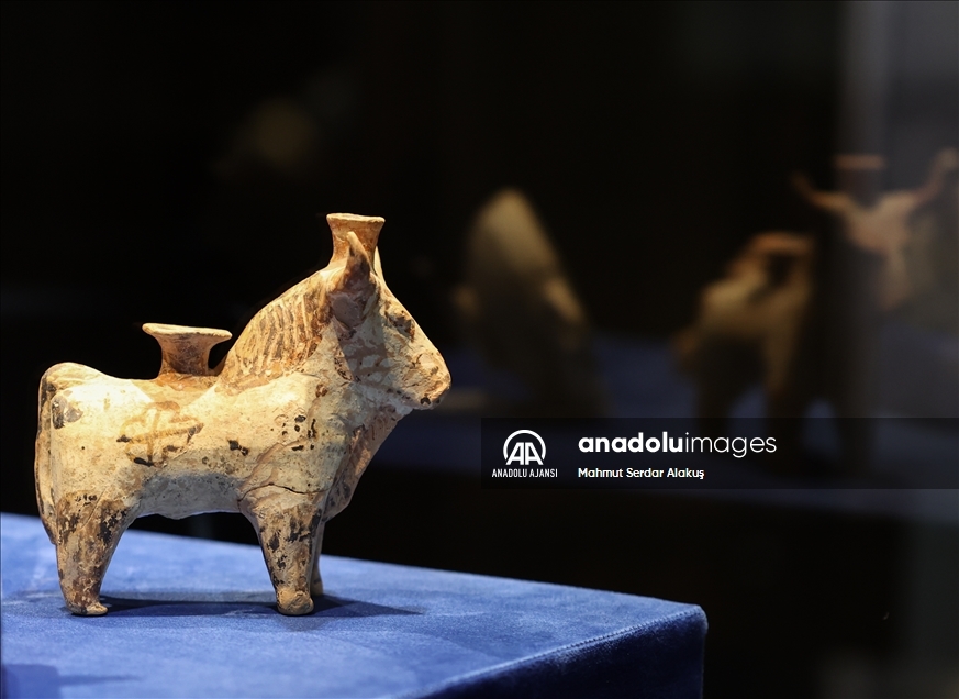 Klazomenai'deki 2 bin 600 yıllık sunu kapları müzede görücüye çıktı