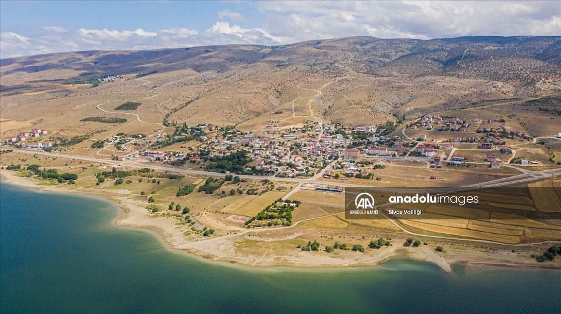 Sivas'ın Gölova ilçesi doğaseverlerin ve kuş gözlemcilerinin uğrak mekanı